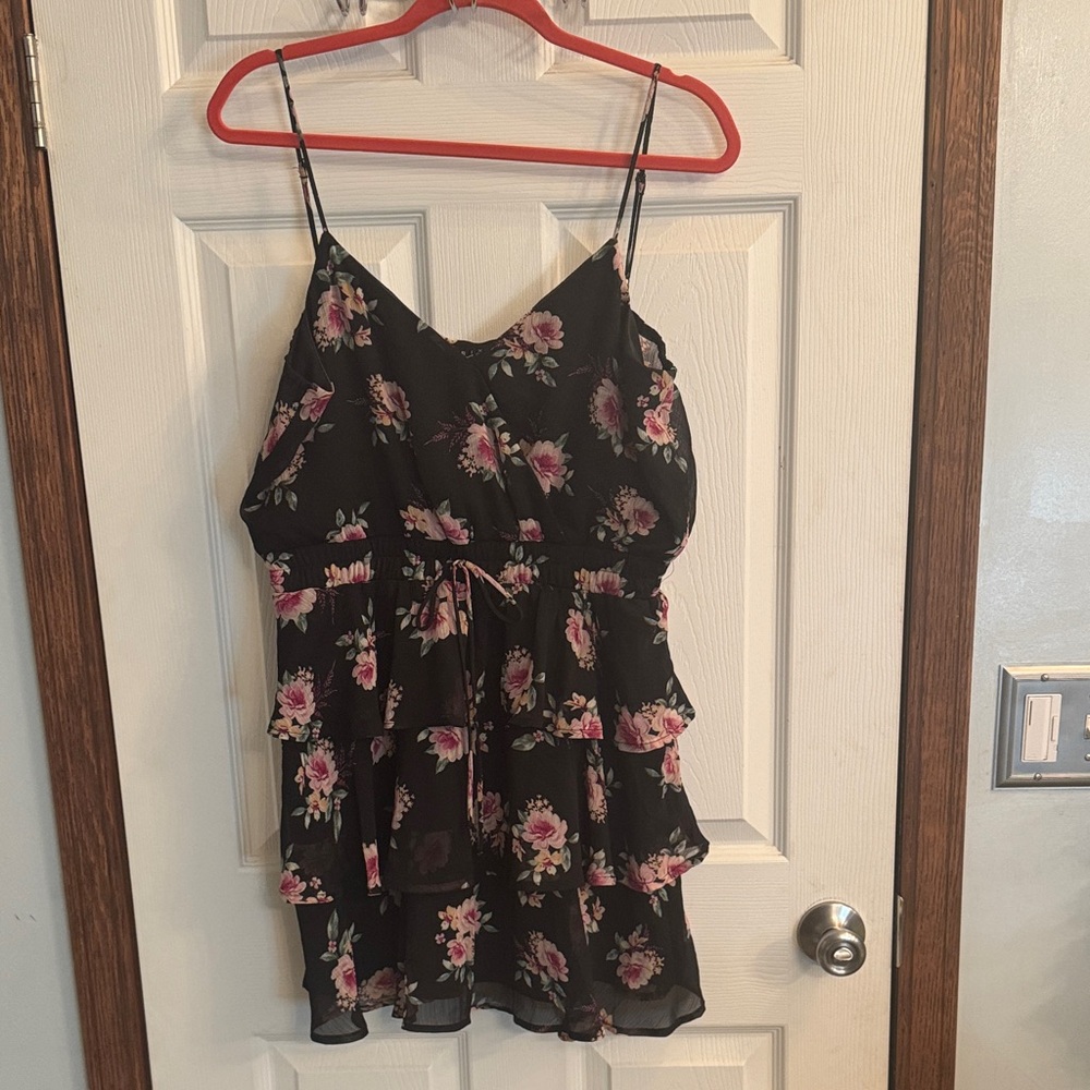 Trixxi size XL Floral‎ Black Sleeveless Top